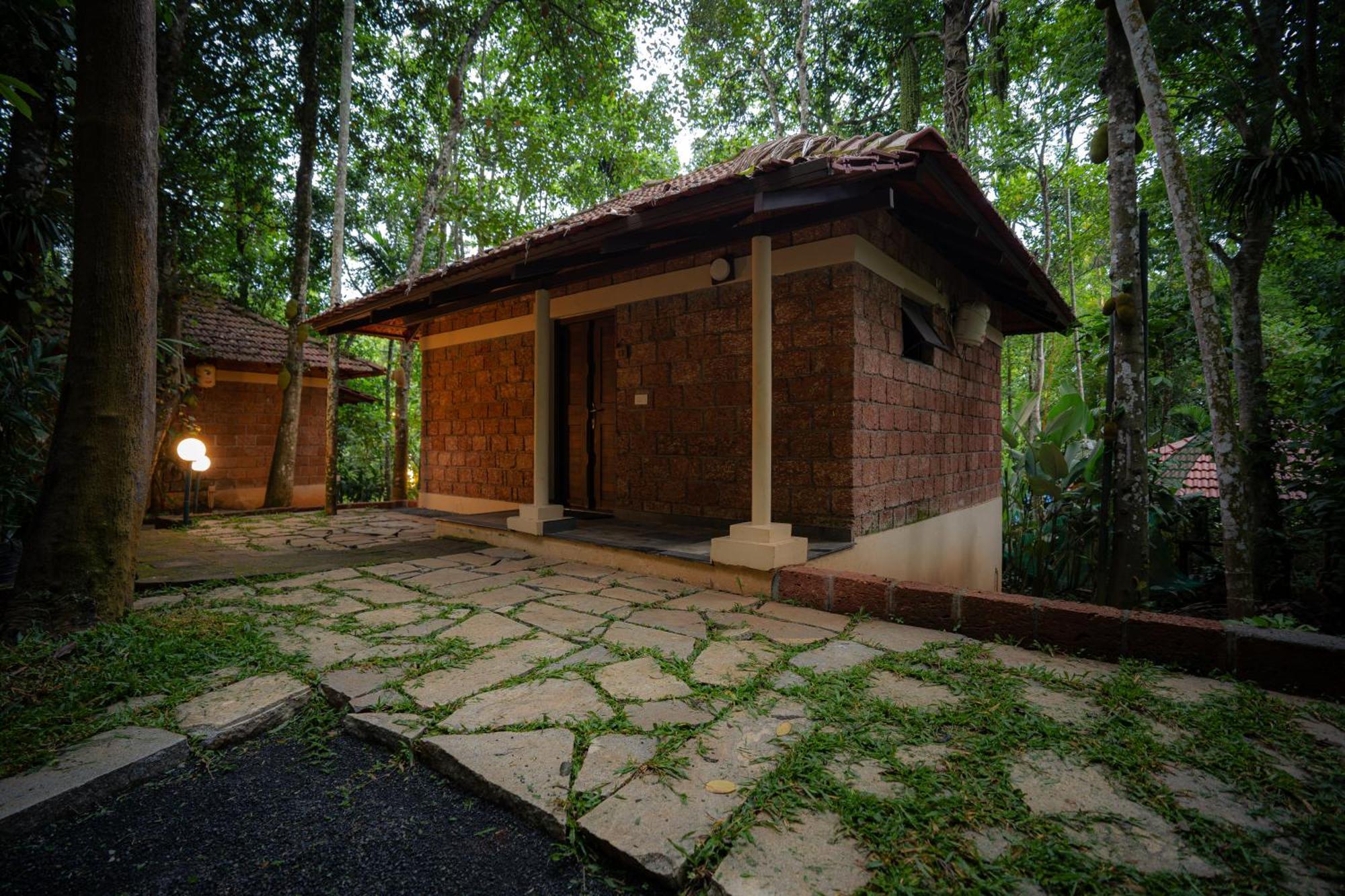 Raindrops Resorts Wayanad Sultan Bathery Exterior foto